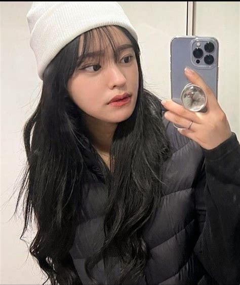 kim taehyung little sister.